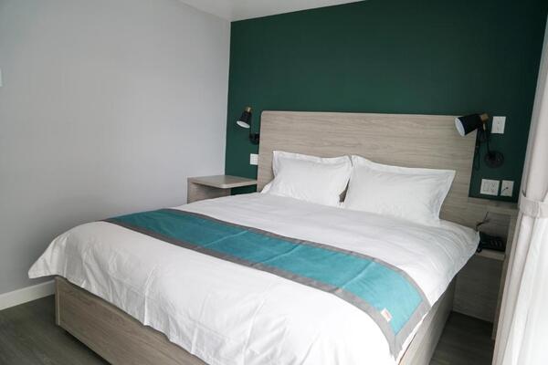 Suite with city view Photo 4