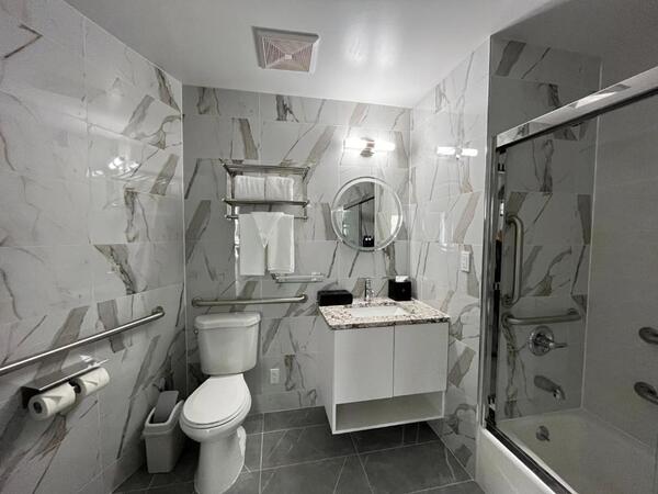 Suite with city view Photo 2